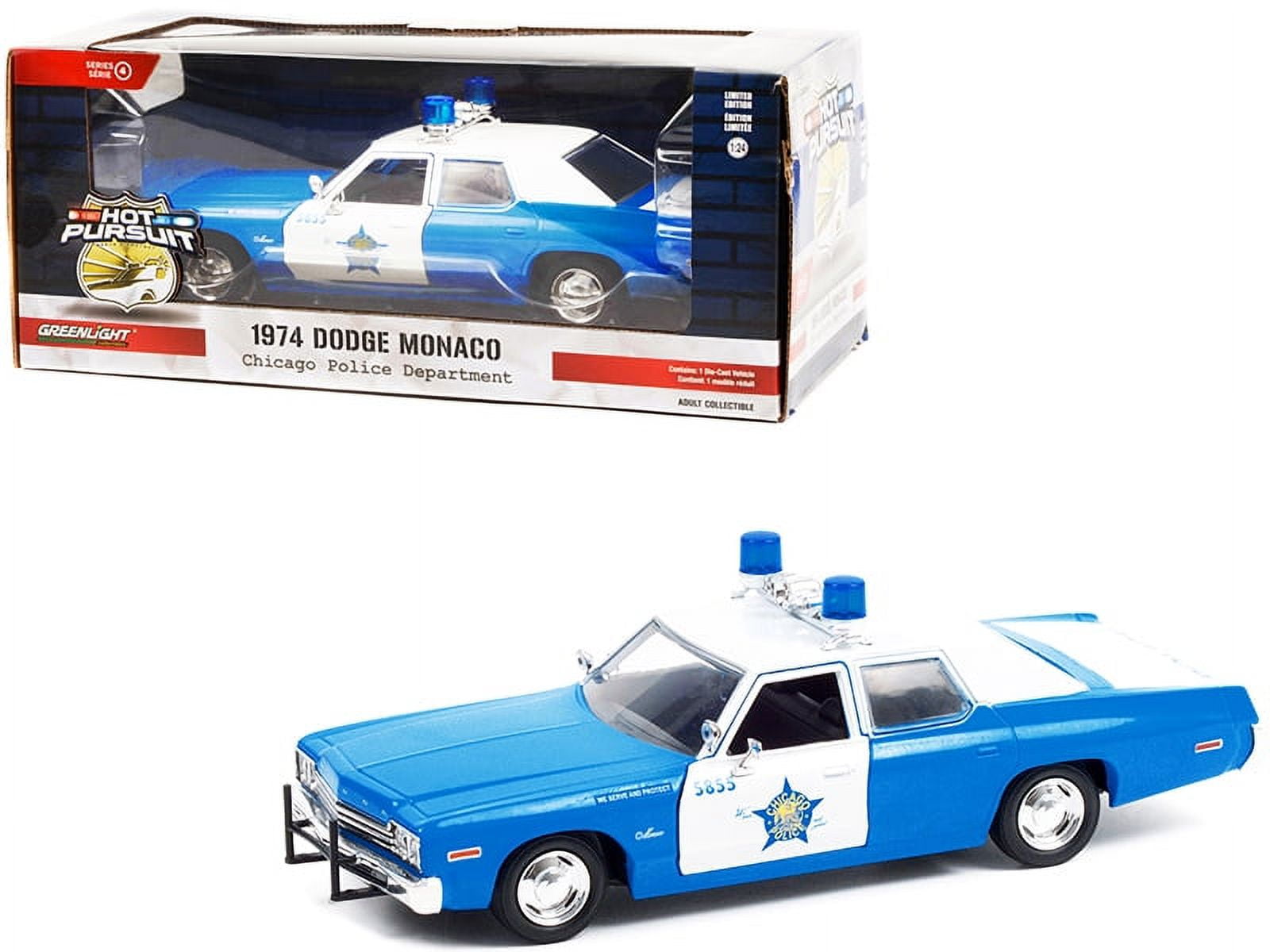 Greenlight 1 24 Scale CPD Chicago Police Department Hot Pursuit 1974 Dodge Diecast Model Car Blue White