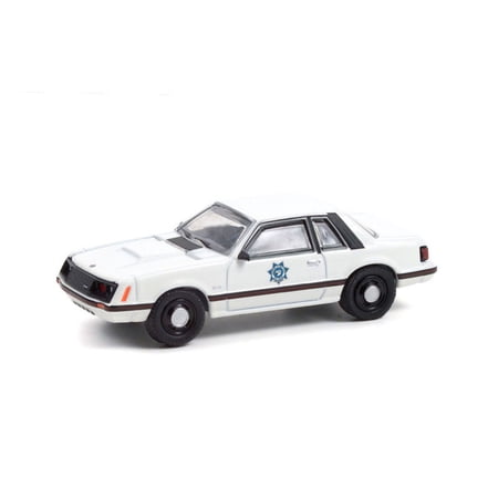 Greenlight 1/64 1982 Ford Mustang SSP Hot Pursuit Series 39, 42970-A