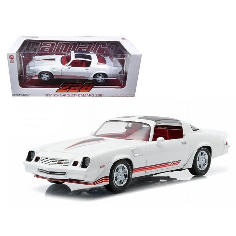 Greenlight: 1/18 Scale 1981 Chevy Camaro Z/28 Diecast Model, White