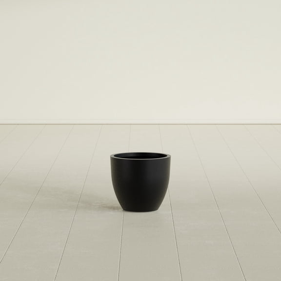 Greenline Fiberglass Lucy Medium Indoor/Outdoor Round Planter - 15" x 15" x 13" (Matte Black)