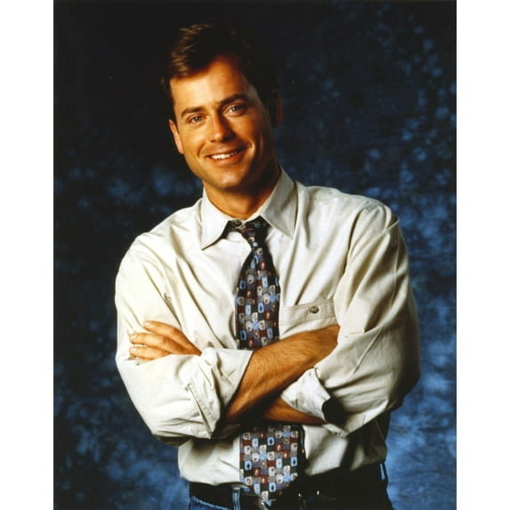 Greg Kinnear wearing Formal Outfit with Necktie Portrait Photo Print (8 x 10)