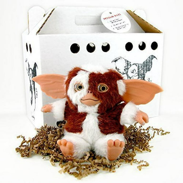 Gremlins 6 Gizmo Gift Pack includes Carrier and Gizmo 
