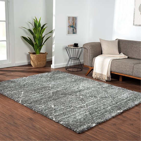 Grey Cream Blend - Artisan Diamond Design - High Traffic Home Areas - Transparent Latex Rug