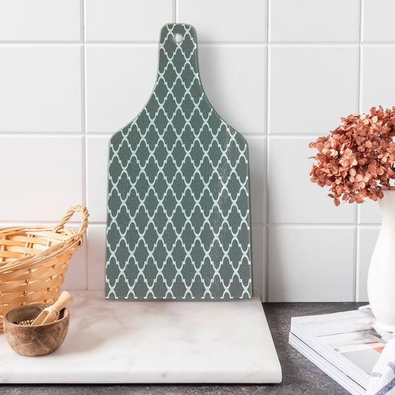 Grey Cutting Board, Quatrefoil Pattern Barbed Design Geometric Leaf Print Lattice Country Life Inspired, Tempered Glass Cutting and Serving Board, Wine Bottle Shape, Gray White, by Ambesonne