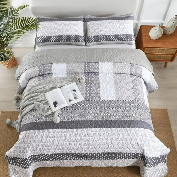 Grey Quilt Queen Size, Bohemian Stripe Quilt Sets 3 Pieces Gray Boho Quilted Bedspread Set Lightweight Microfiber Coverlet Bedding Set All Season (96x90)