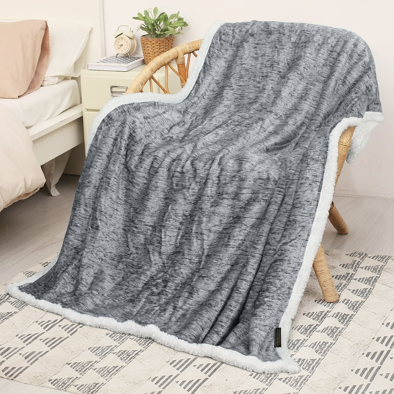 Grey Sherpa Throw Blanket, Super Soft Fluffy Fuzzy Comfy Velvet Plush  Fleece TV Blankets and Throws for Sofa Couch Bed for Adults Child, 50”x60”