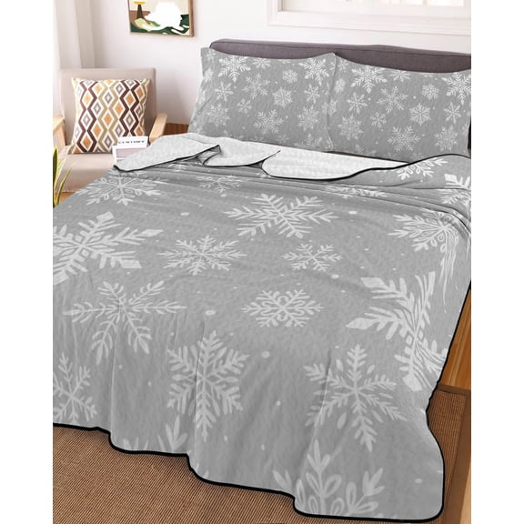 Grey White Snowflake Christmas King Size Down Alternative Comforter, Lightweight Comforter Quilt Bedding Set with Pillow Shams Winter Xmas Snowflakes All Seasons Bed Comforter Duvet Insert 96"x106"