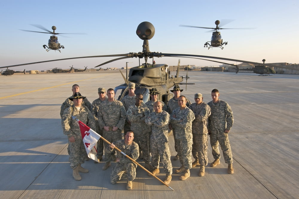Group photo of US soldiers at COB Speicher Iraq Canvas Art - Terry MooreStocktrek Images (18 x 12)