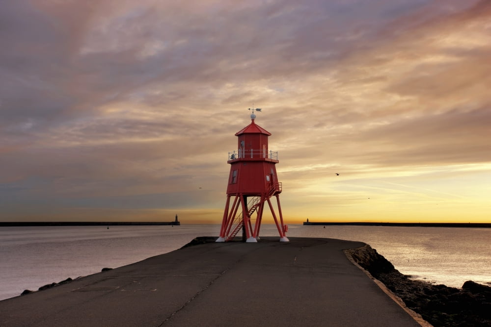 Groyne Lighthouse Canvas Art - John Short Design Pics (19 x 12)