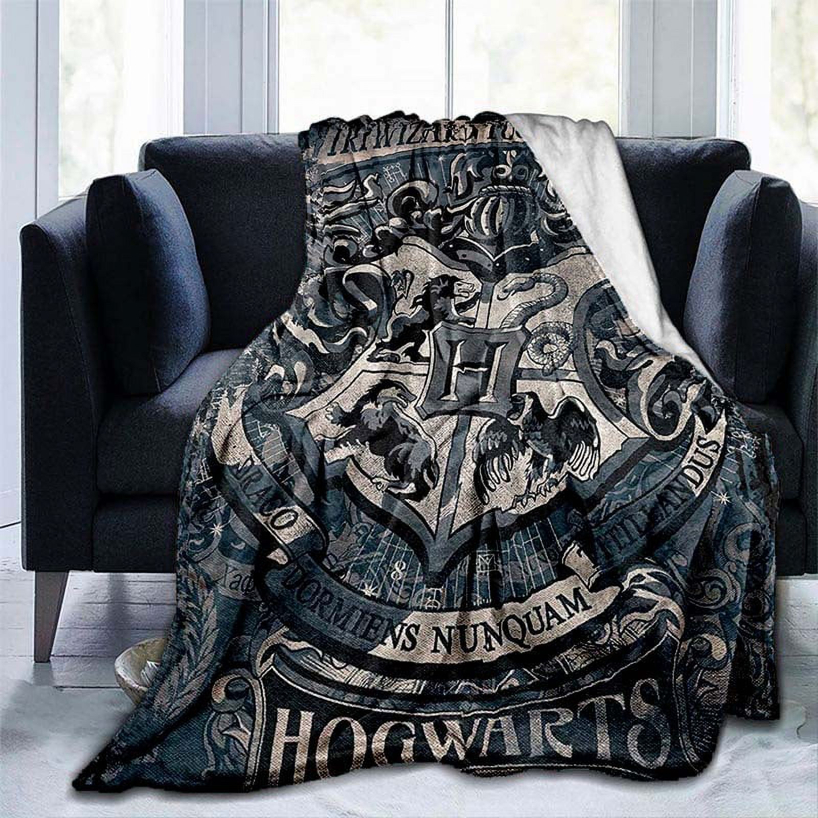 Gryffindor Print Hogwarts blanket, Harry Potter bed, vintage flannel blanket