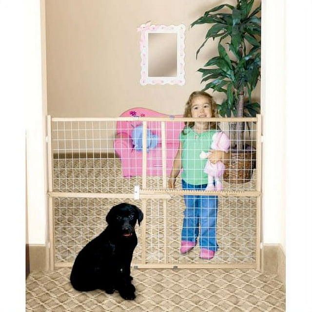Guard Master II Tall/ Wide Wire Mesh Pet Gate