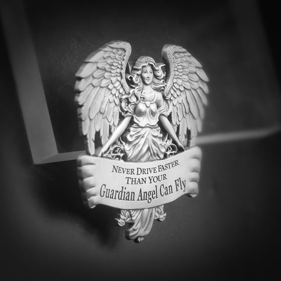 Guardian Angel Sun Visor Clip Car Accessory Guardian Angel Medal Accessories, Bless Driving Safety Religious Gift, Suitable for Drivers, Parents, Family, Friends (1)