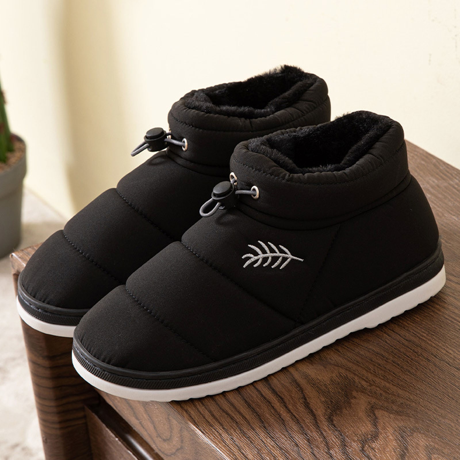 mens snow boots size 8.5