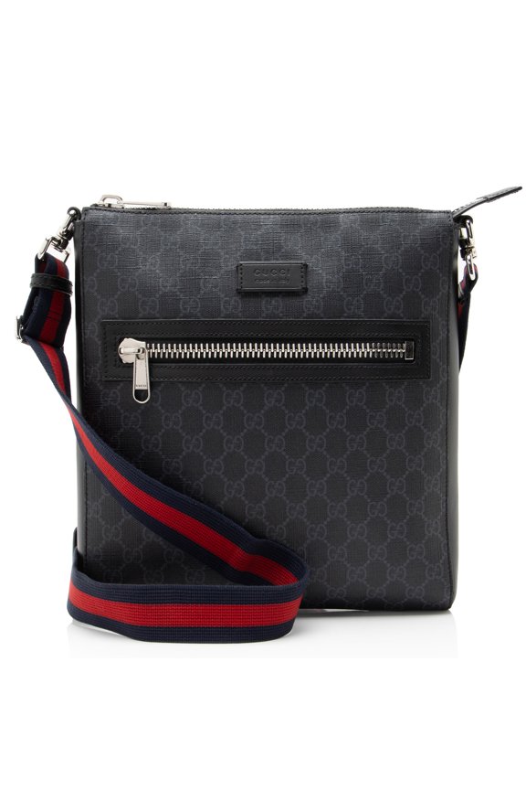 Pre-Owned Gucci GG Supreme Medium Messenger