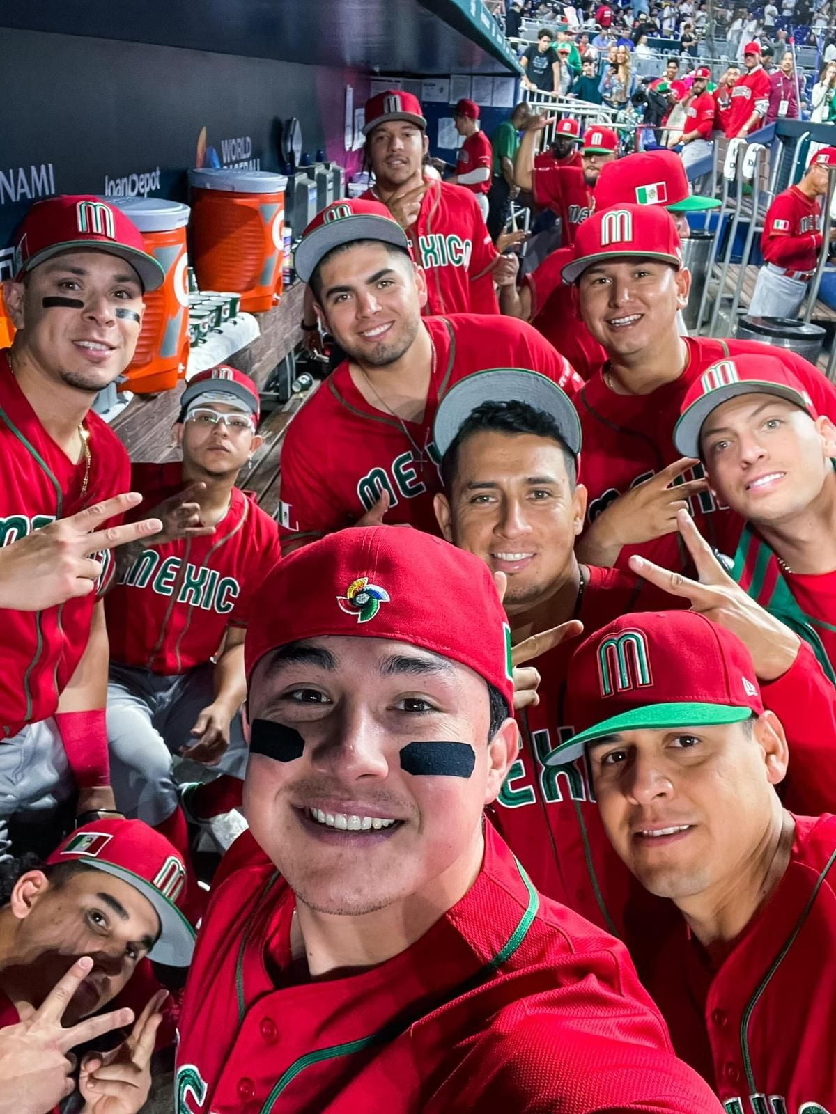 Gueiykk Mexico National team closed size cap Mexico embroidered hip hop