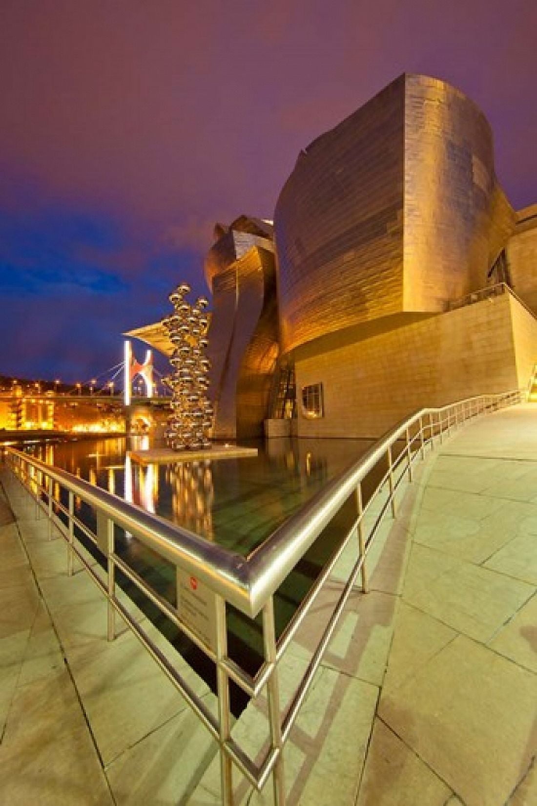 Guggenheim Museum lit at night Bilbao Spain Canvas Art - Jaynes Gallery  DanitaDelimont (25 x 38)