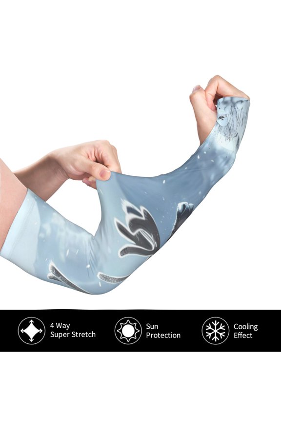 Winter Reindeer In Snowy Mountains for Adult Ice Silk Sun Protection Arm Sleeves, Moisture Wicking, UV Protection Outdoor Sports Arm Sleeves, Unisex