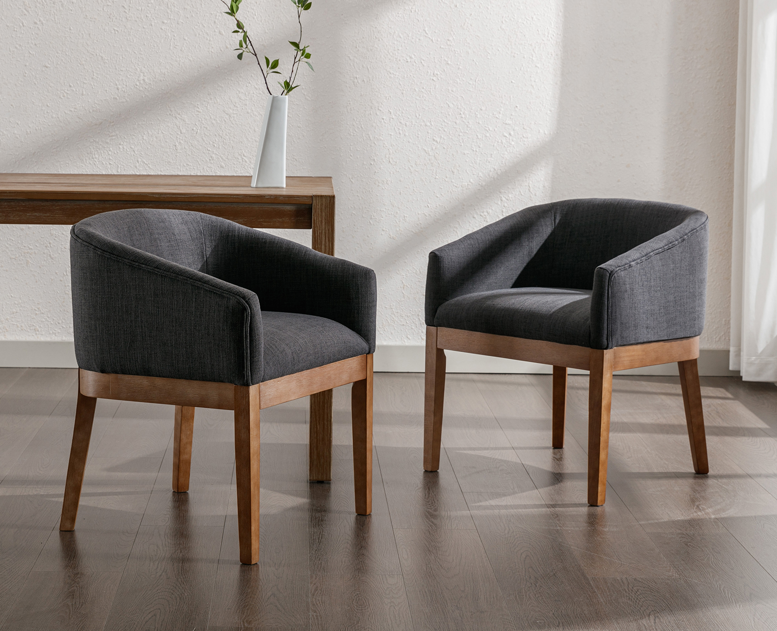 Signature Design by Ashley Aldwin Modern Farmhouse Upholstered Dining