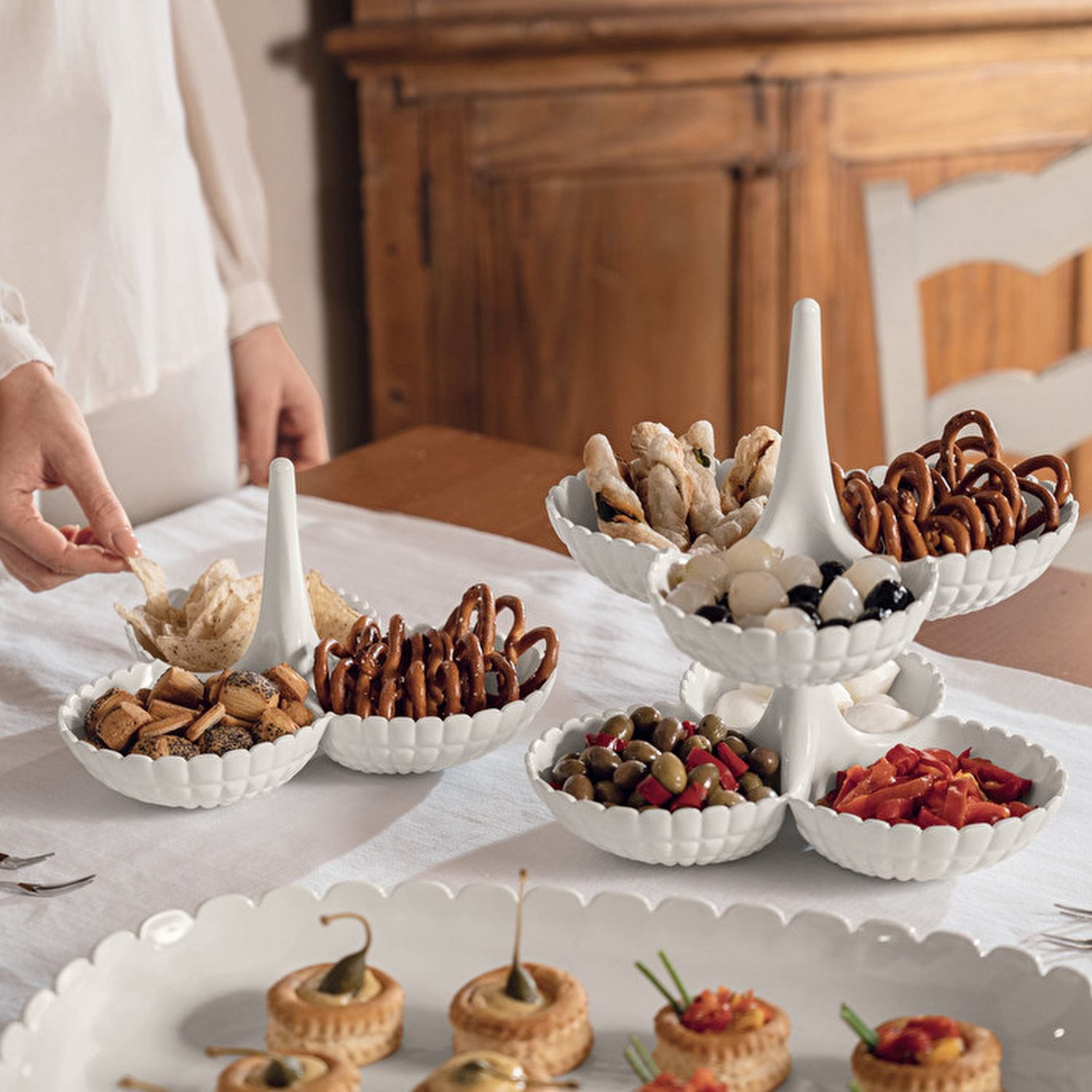 guzzini ティファニーオードブルプレートとALESSI MR.COLD Guzzini - Set Of 2 Hors D'Oeuvres Dishes 'Tiffany' - Walmart.com