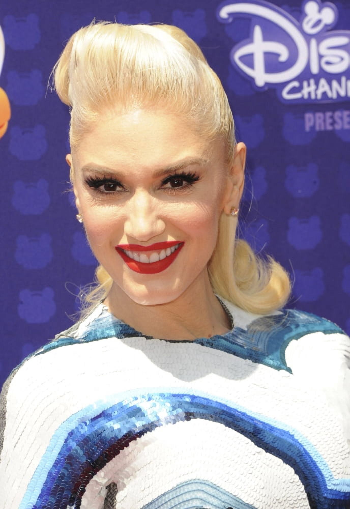 Gwen Stefani At Arrivals For 2016 Radio Disney Music Awards Canvas Art - (16 x 20)