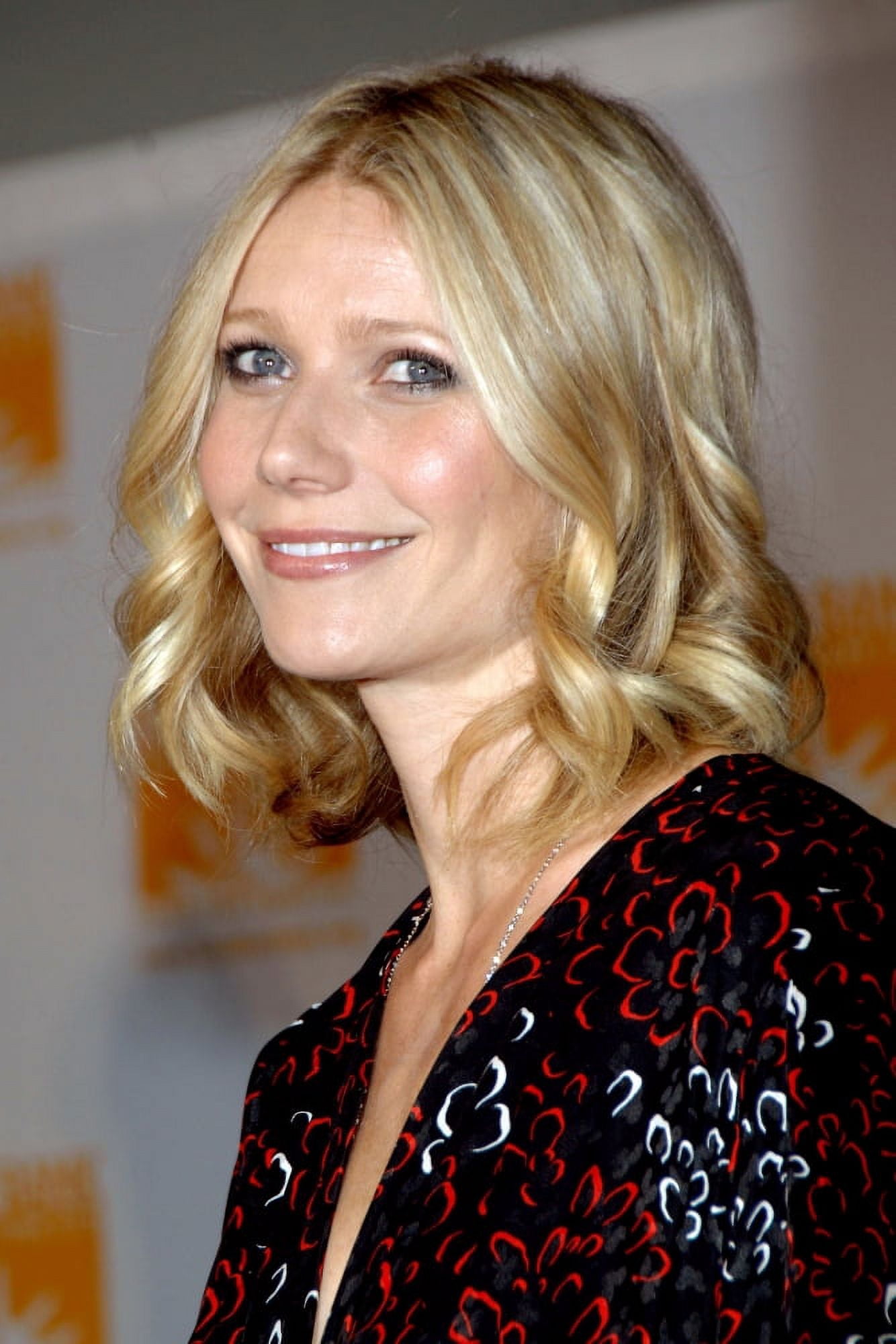 Gwyneth Paltrow At Arrivals For Food Bank For New York CityS 5Th Annual Can-Do Awards Dinner Canvas Art - (16 x 20)