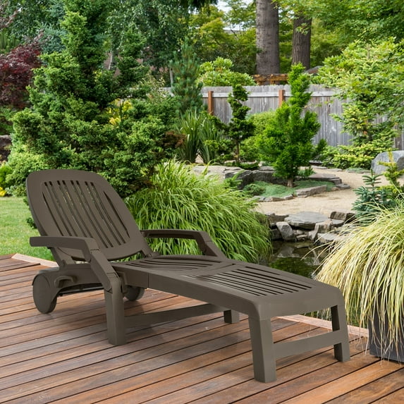 Gymax Patio Adjustable Chaise Lounge Chair Folding Sun Lounger Recliner w/ Wheels Coffee