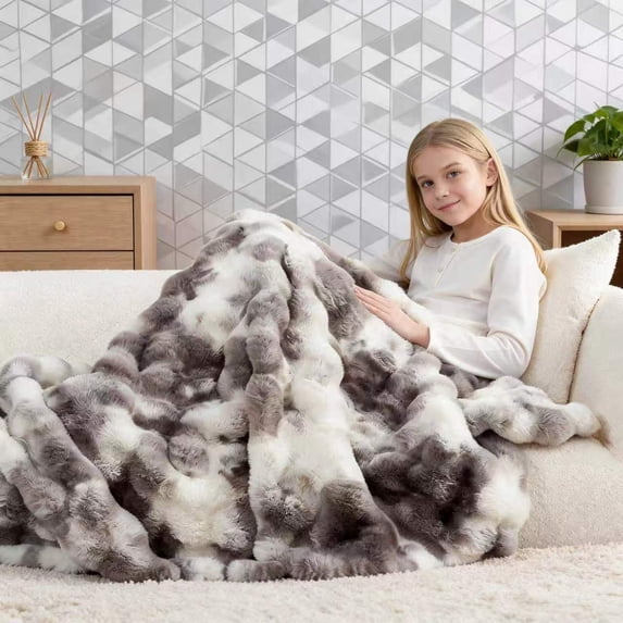H&D Husky Print Faux Rabbit Fur Throw Blanket, 60" x 80"