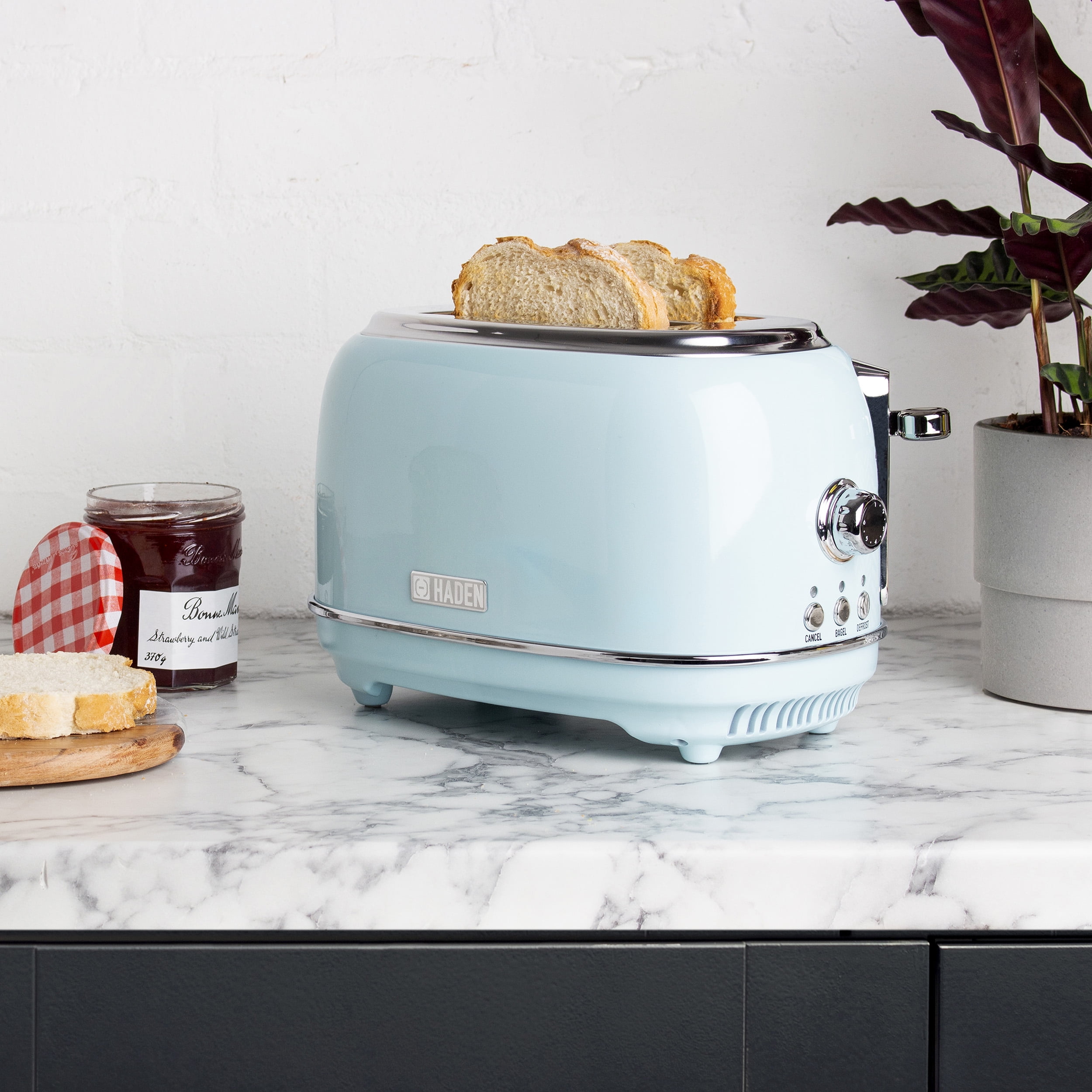https://i5.walmartimages.com/seo/HADEN-Heritage-2-Slice-Wide-Slot-Toaster-with-Removable-Crumb-Tray-Browning-Control-Cancel-Bagel-and-Defrost-Settings_a82e4f9e-f5a8-4380-a100-2e1c7cbe618d.44d8dfb5654d5ee34436fd4188a2b947.jpeg