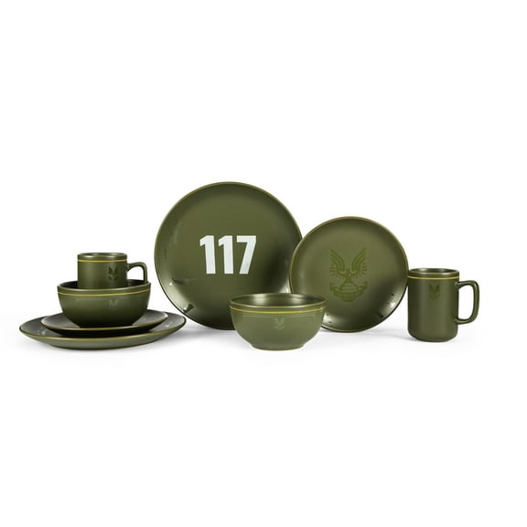 HALO Master Chief 117 Stoneware 8-Piece Dinnerware Set | Plates, Bowls, Mugs