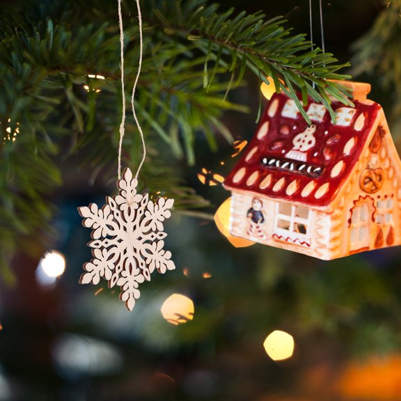 HAMPPLIES 10Pcs Hexagonal Wooden Snowflake Hanging Ornament Lifelike Wood Christmas Decorations