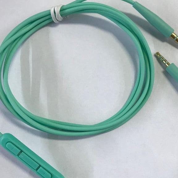 HAMPPLIES Green 3.5mm to 2.5mm Audio Cable with Inline Microphone and Remote Controls for Headphones and Portable Devices