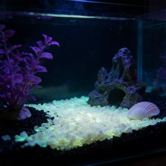 HBYJLZYG Luminous Aquarium Gravel, 3-5mm Glow in Dark Aquarium Sand, Fluorescent Aquarium Decor Gravel, Multi-Color Fish Tank Landscaping Gravel