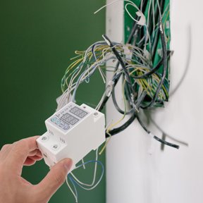 HEANUJJ Home Voltage Protector White with Overvoltage Undervoltage Relay and Digital Display