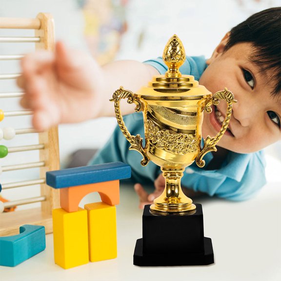 HEATSHAKING 2Pcs Small Plated Gold Plastic Trophy for Game Reward and Competition Recognition