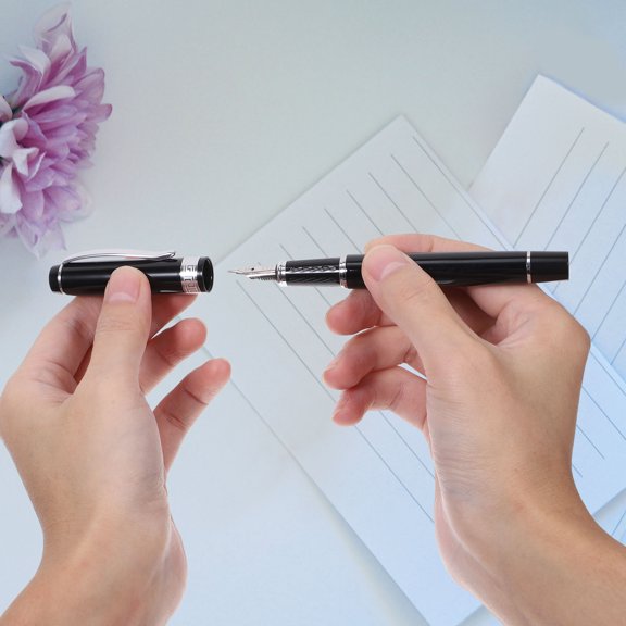 HEATSHAKING Portable Fountain Pen for Office Stationery with Assorted Colors and Refillable Ink