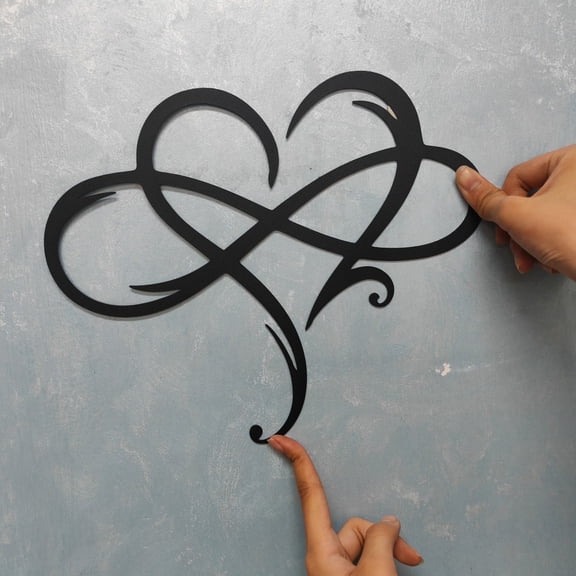HELLOYOUNG Infinity Heart Metal Wall Decor Black Love Sign Hanging Art Sculpture Elegant Home Ornament Bedroom Living Room Indoor Outdoor Rustproof Modern Gift