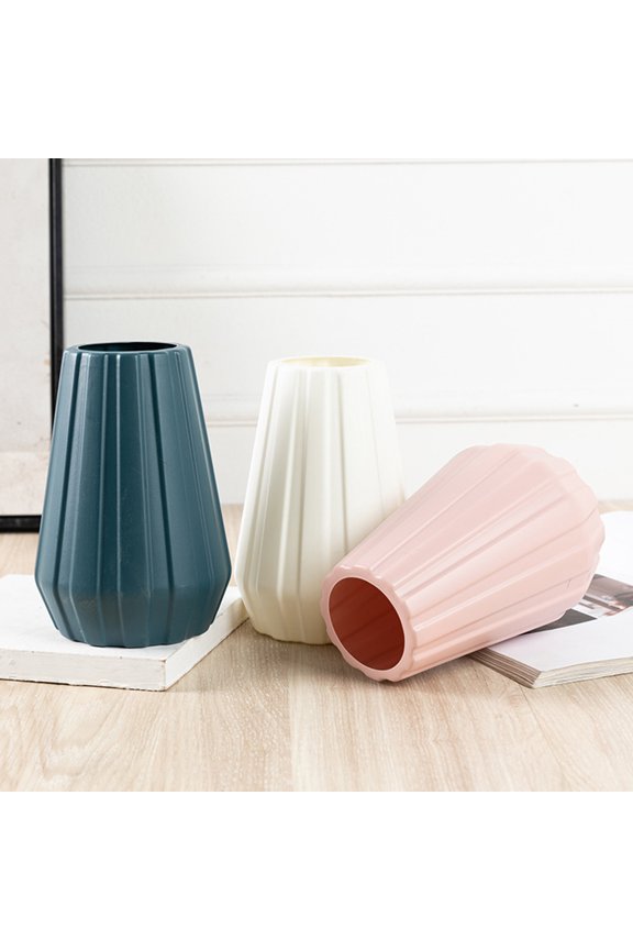 Flower Vase Eco-friendly Large Capacity Plastic Adorable Floral Vase Bottle for Home