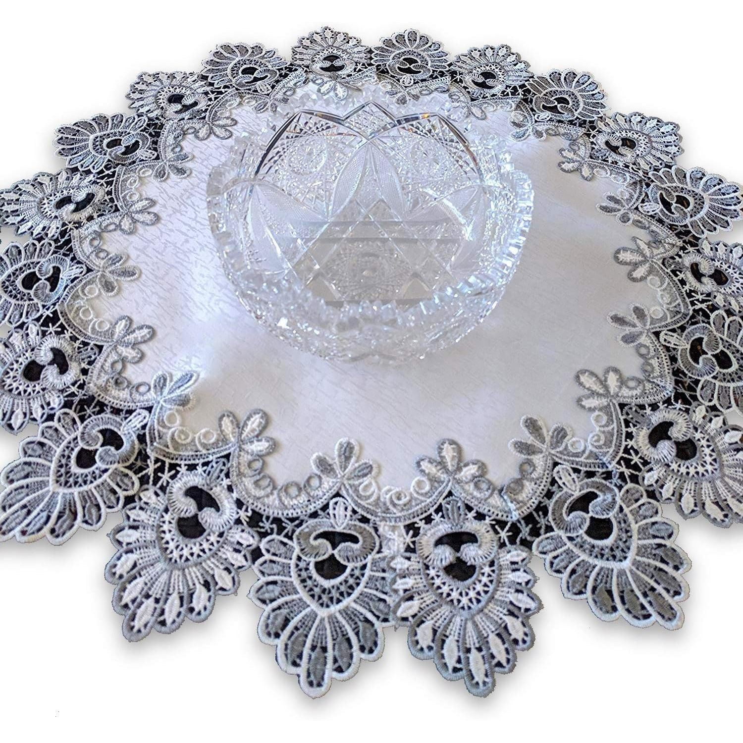 Galleria Di Giovanni 16-Inch Lace Doily – Silver Gray & Antique White Round Table Decor