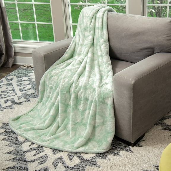 HGTV Super Luxe Faux Fur Throw Blanket Manchester Quietude 50 x 70 inches