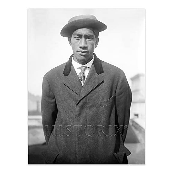 HISTORIX Vintage 1900 Duke Kahanamoku Portrait Photo - 18x24 Inch Vintage Hawaiian Surfer & Olympic Swimmer Duke Kahanamoku Poster Wall Art