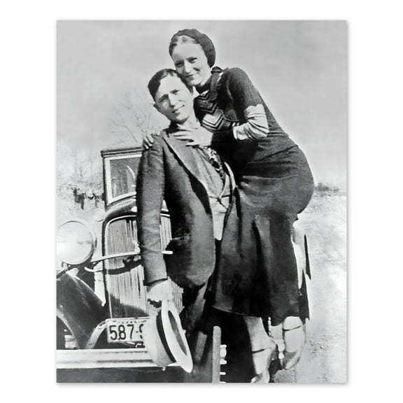 HISTORIX Vintage 1934 Bonnie and Clyde Photo Print - Vintage Photo of Bonnie & Clyde Poster - Old Photo of Couple Bonnie and Clyde Wall Art