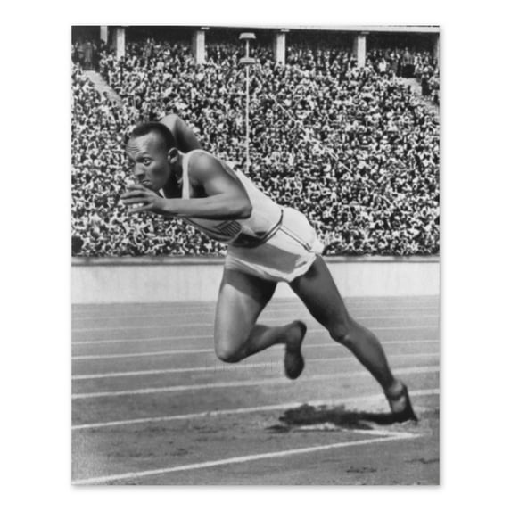 HISTORIX Vintage 1936 Jesse Owens Photo Print - Old Photo of Jesse Owens Poster - Historic Jesse Owens Wall Art Photo from Olympic Games