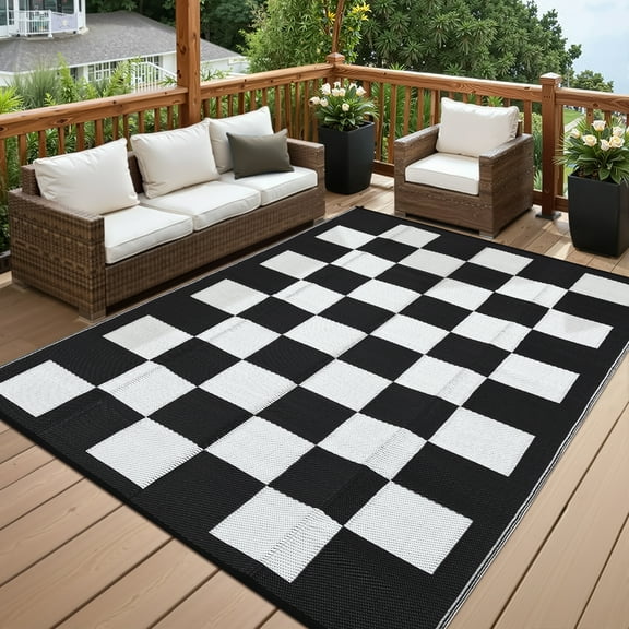 HIWEAVER 5' x 8' Black/White Outdoor Rug PP Plastic Straw Woven Waterproof Patio Rug with Border Portable Outside Carpet for Balcony Deck Picnic Garden Decor