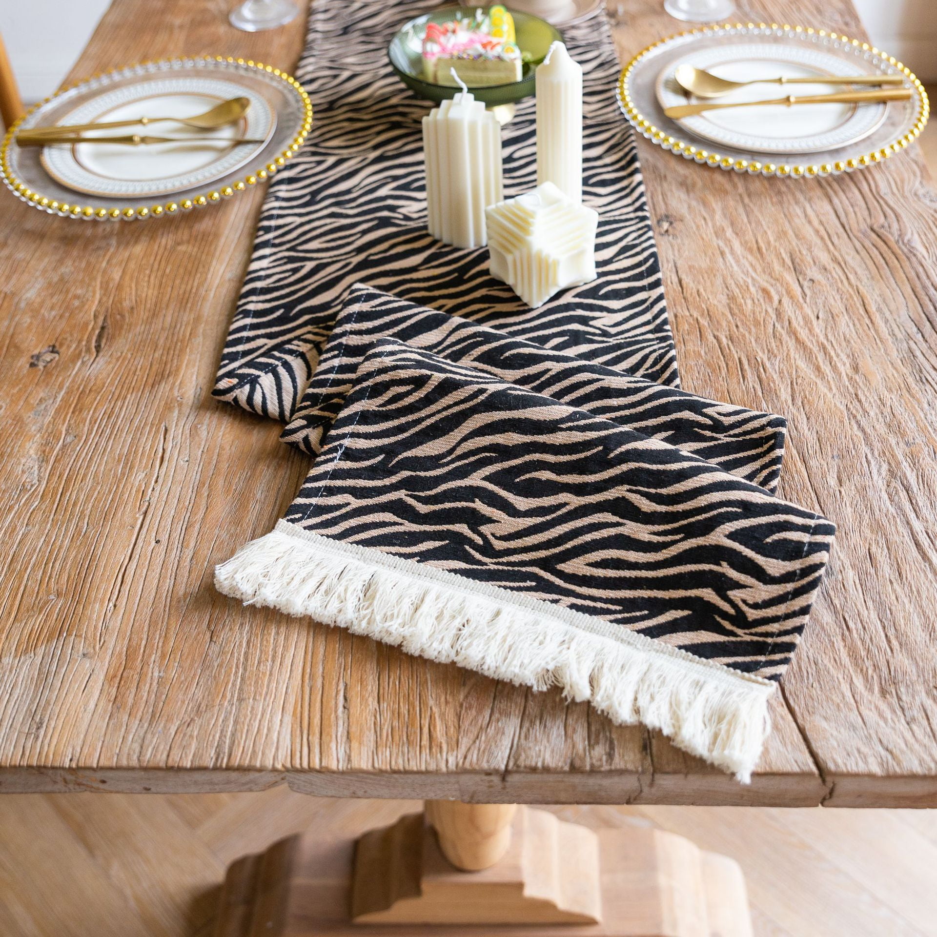 HLSOHJP Party Table Flag Light Luxury Zebra Pattern Decorative Dining