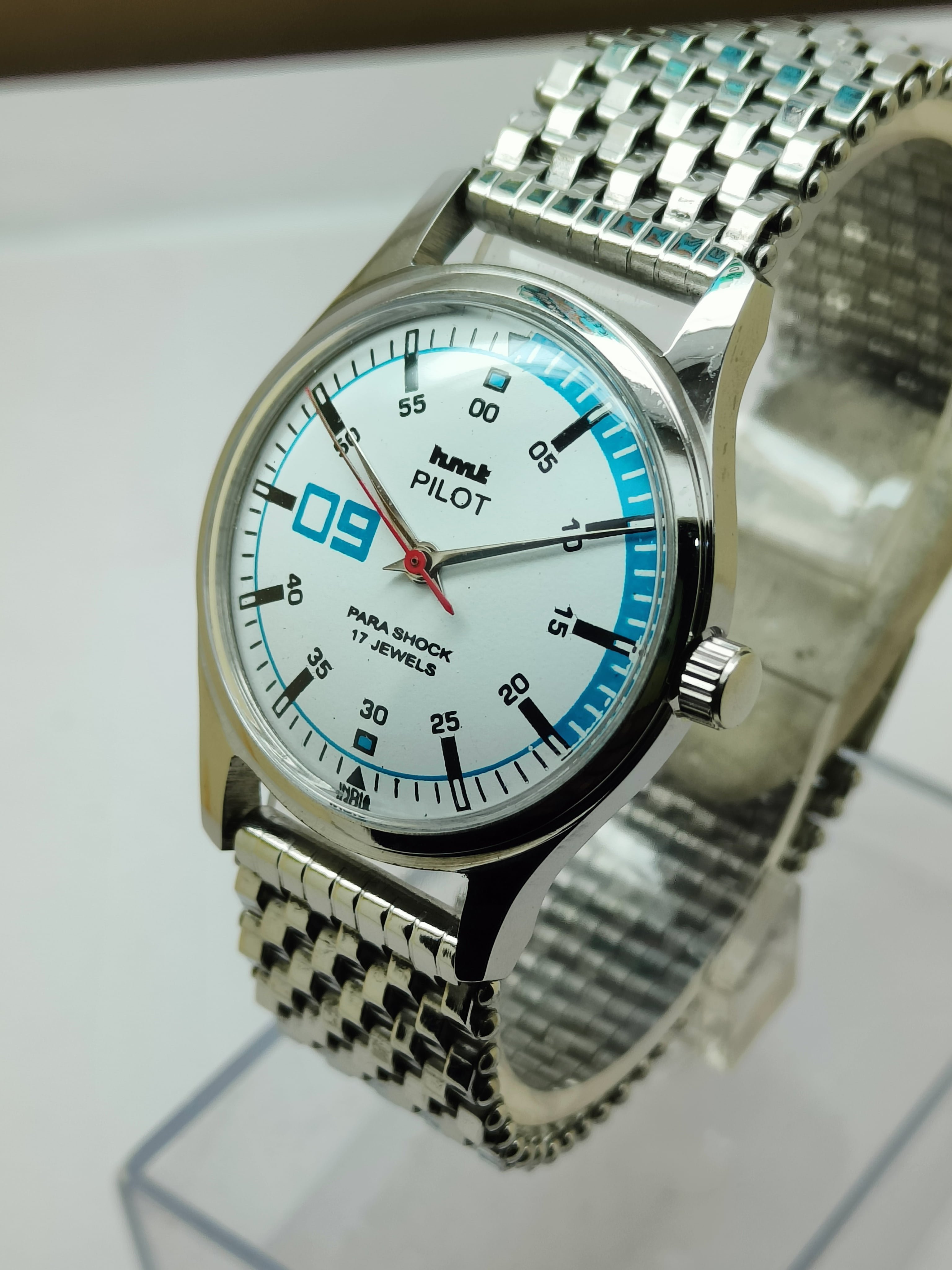 HMT Mechanical Vintage Watch – Refurbished Classic | Original Hand-Winding Timepiece main image 1