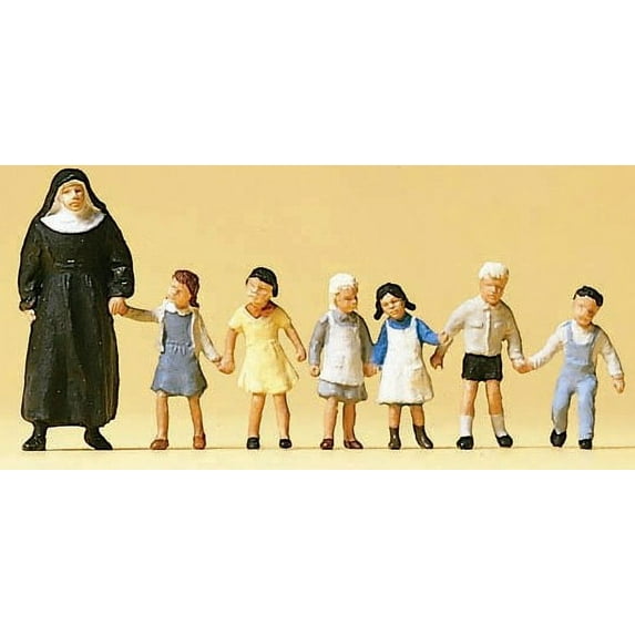 HO Nun w/Six Children