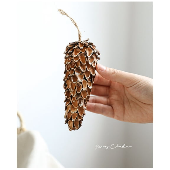 HOARBOEG Large Natural Pinecone Christmas Ornaments, Woodland Holiday Decor for Christmas Tree, Mantel, Wreath and Festive Home Decoration, Pine Cone Pendants for Seasonal Displays
