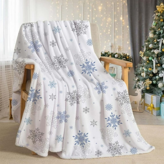 HOARBOEG Snowflake Christmas Blankets, Soft Warm Cozy Throw for Couch, Bed, Camping, White Holiday Fleece Blanket, Gift for Mom, Xmas