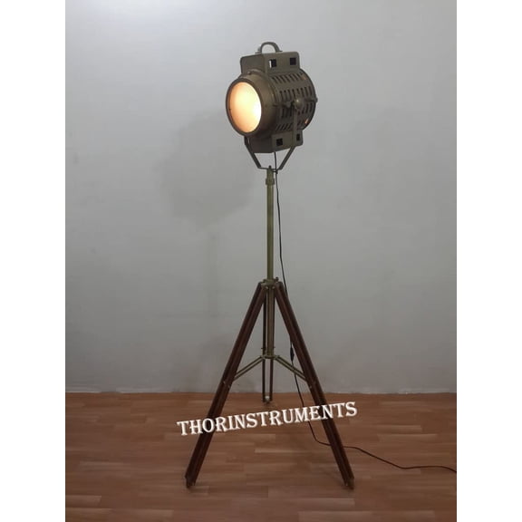 HOLLYWOOD DESIGNER NAUTICAL SPOT LIGHT TRIPOD LAMP MODERN SEARCHLIGHT W/TRIPOD STAND
