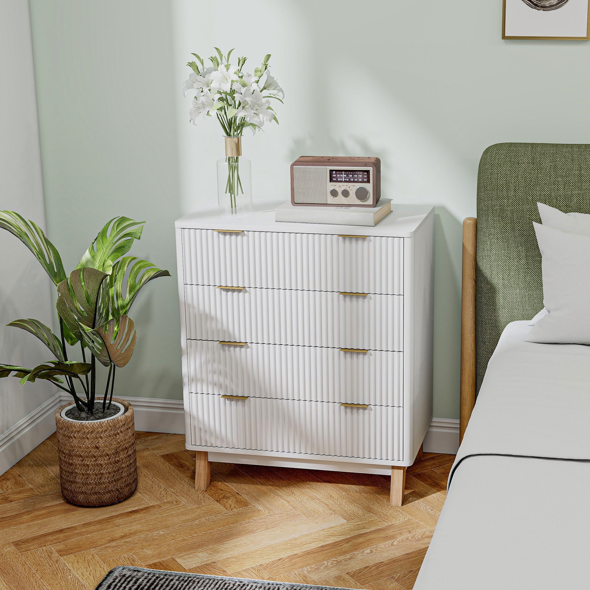 HOMCOM Fluted Dresser for Bedroom with 4 Drawers, Chest of Drawers with Gold Finger Pulls and 4 Wood Legs, White